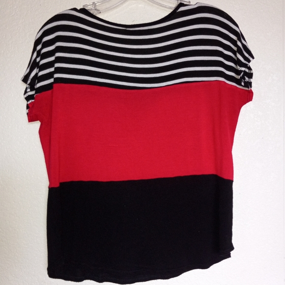 Red white and black T-shirt Annabella medium soft and comfy - Picture 2 of 3